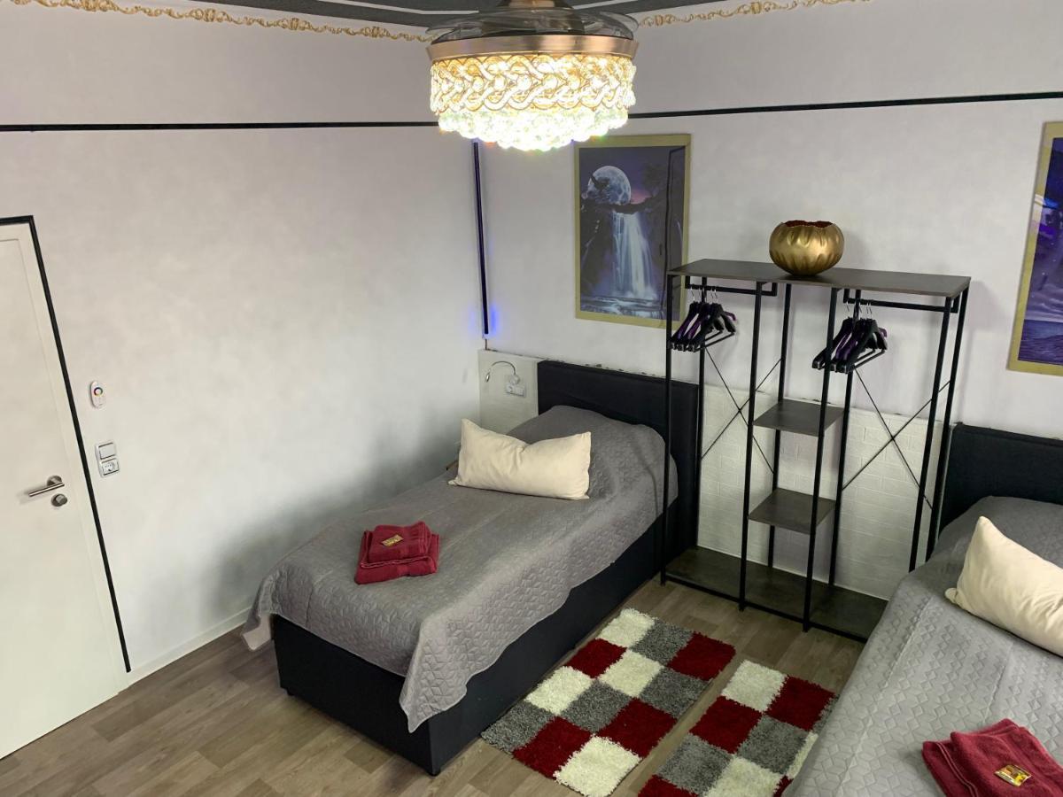 Best-Preis -Gold Suite- Mit Netflix, Self-Check-In, Ebike Ladestation, Fahrradraum, Wlan, Netflix Und Massagesessel - Direkt Am Elberadweg Im Herzen Von 维滕贝尔格 外观 照片