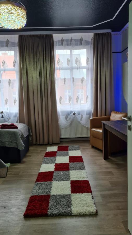 Best-Preis -Gold Suite- Mit Netflix, Self-Check-In, Ebike Ladestation, Fahrradraum, Wlan, Netflix Und Massagesessel - Direkt Am Elberadweg Im Herzen Von 维滕贝尔格 外观 照片